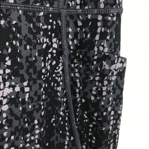 NWOT Athleta Black Serpent Salutation Leggings - Picture 4 of 6